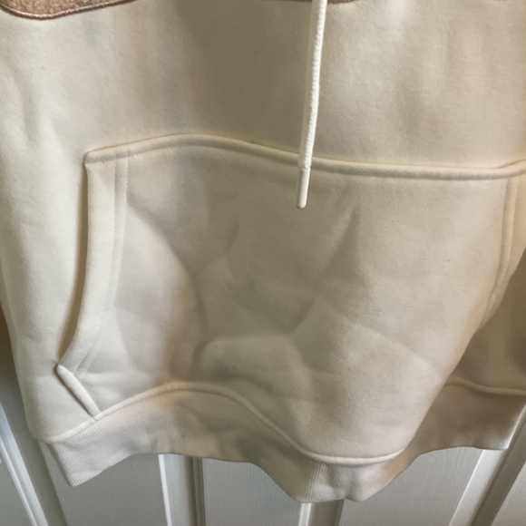 Women’s Ugg Sweatshirt - Picture 6 of 16